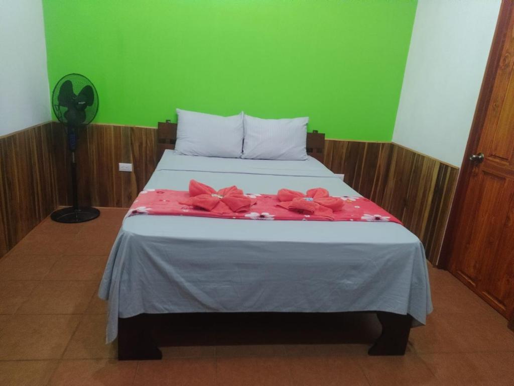 Pochote Lodge photo