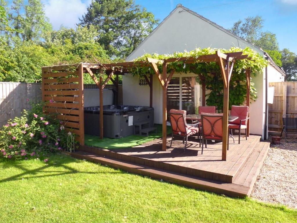 Old Toads Barn — Hotel in Alford
