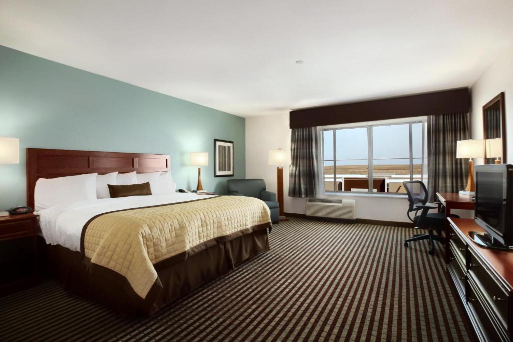 Baymont by Wyndham Denver International Airport