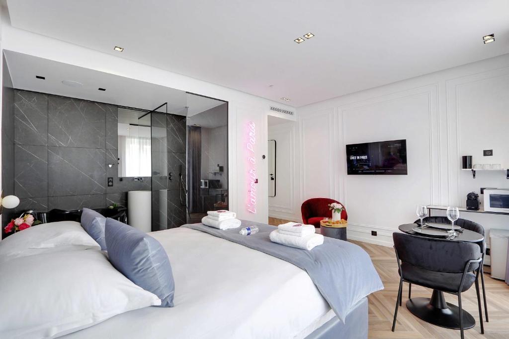 Charming private room - 2P - Les halles - 5