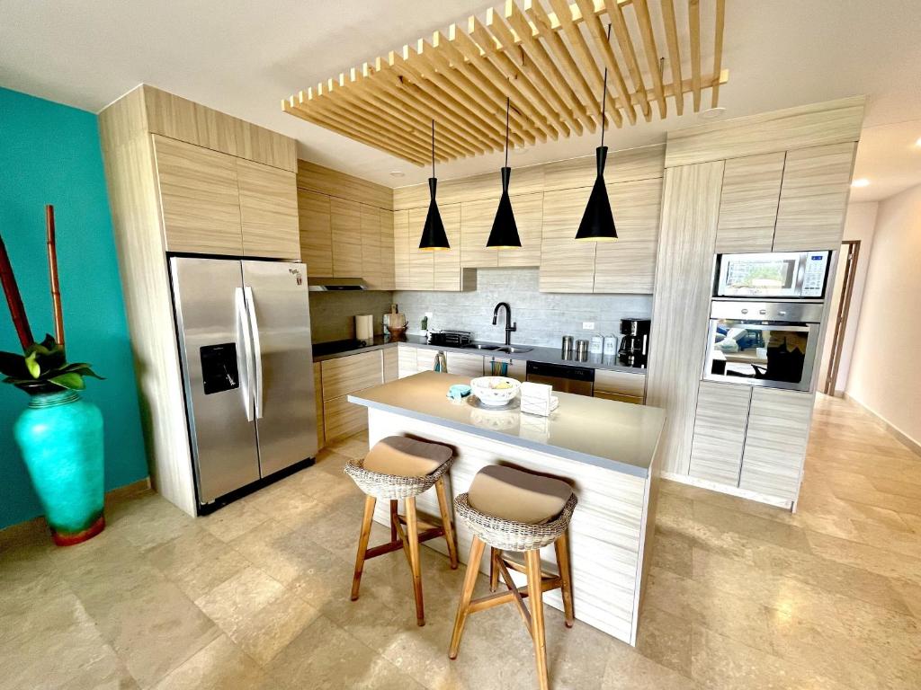 Spacious Pool Side Condo - SJD - 3