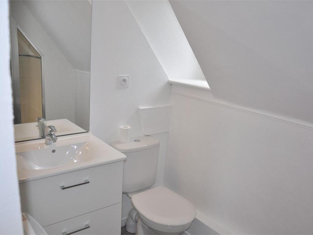 Appartement rénové avec vue mer, proche plage, parking privé - FR-1-368-162 - 3