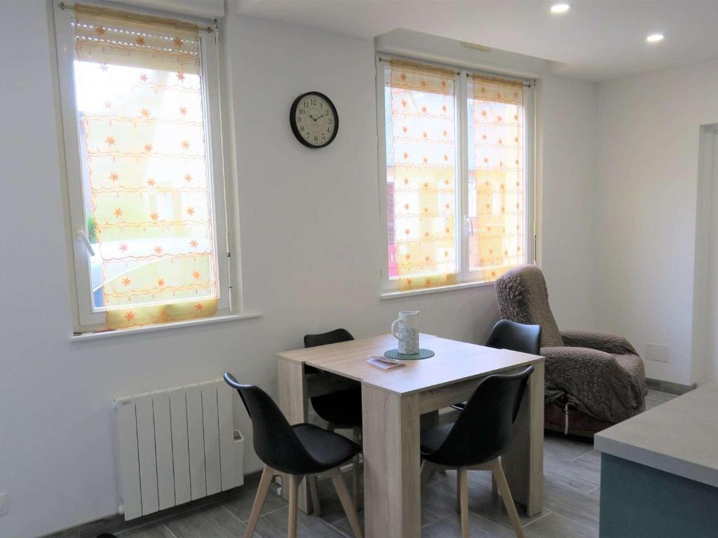 Appartement rénové 3* avec WIFI, centre-ville Perros-Guirec, proche plages et commerces - FR-1-368-263 - 4