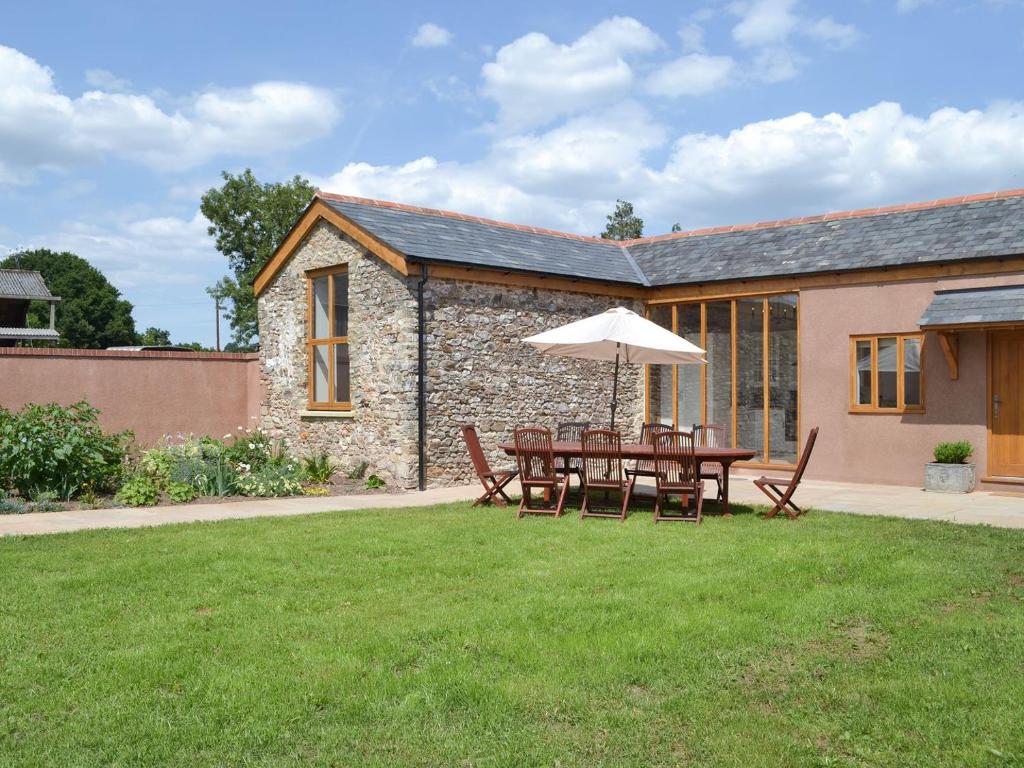 Court Barn
