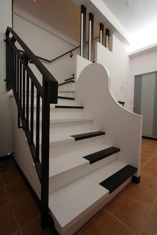 Pianist Homestay