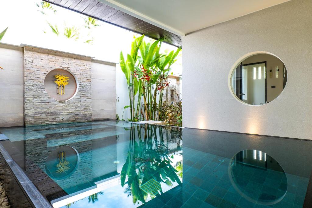 สระว่ายน้ำ