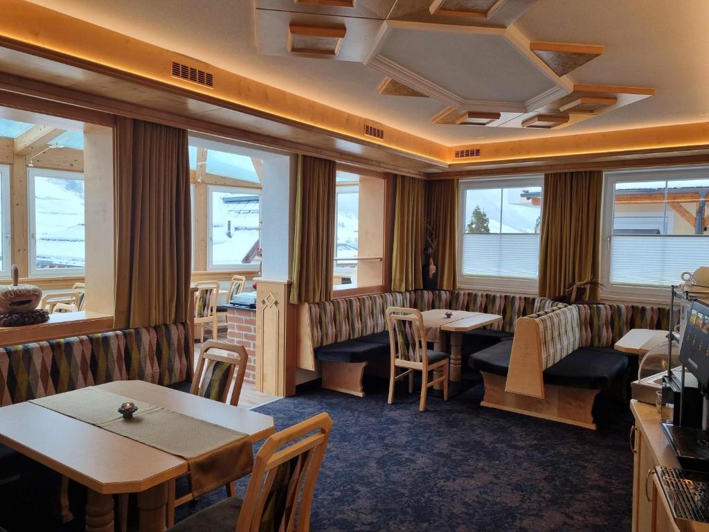 Hotel Garni Corinna - 5