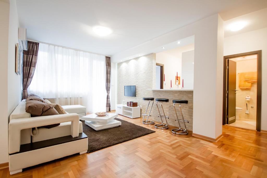 Apartments King Milan, City Center — Hotel in Belgrade
