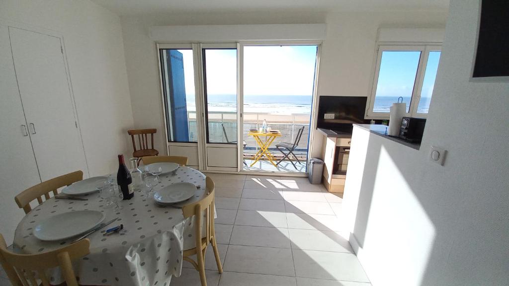 LA PEROUSE - Appartement 4ème étage - 2 chambres vue mer - 5