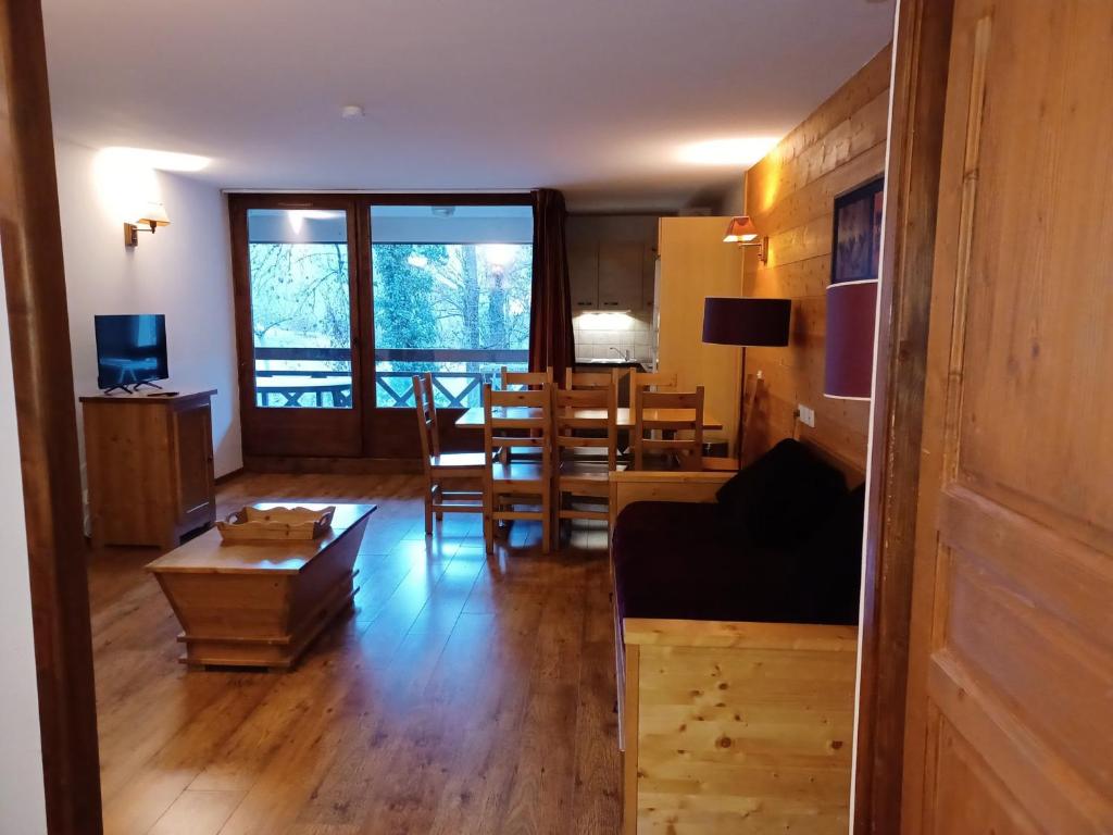 Brides-les-Bains : Appartement 3 Pièces, Parking, Animaux Acceptés, Wifi - 4