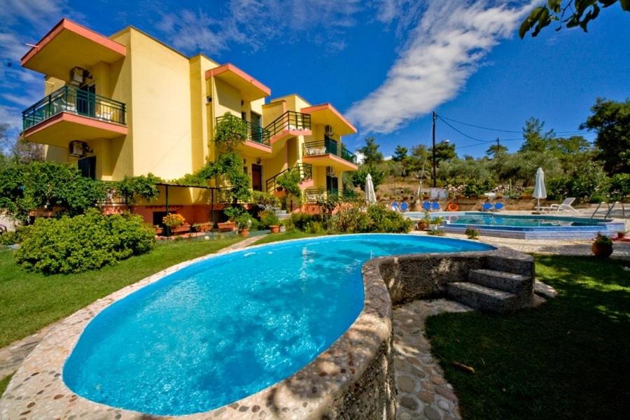 Zako Apartments — Hotel in Thassos