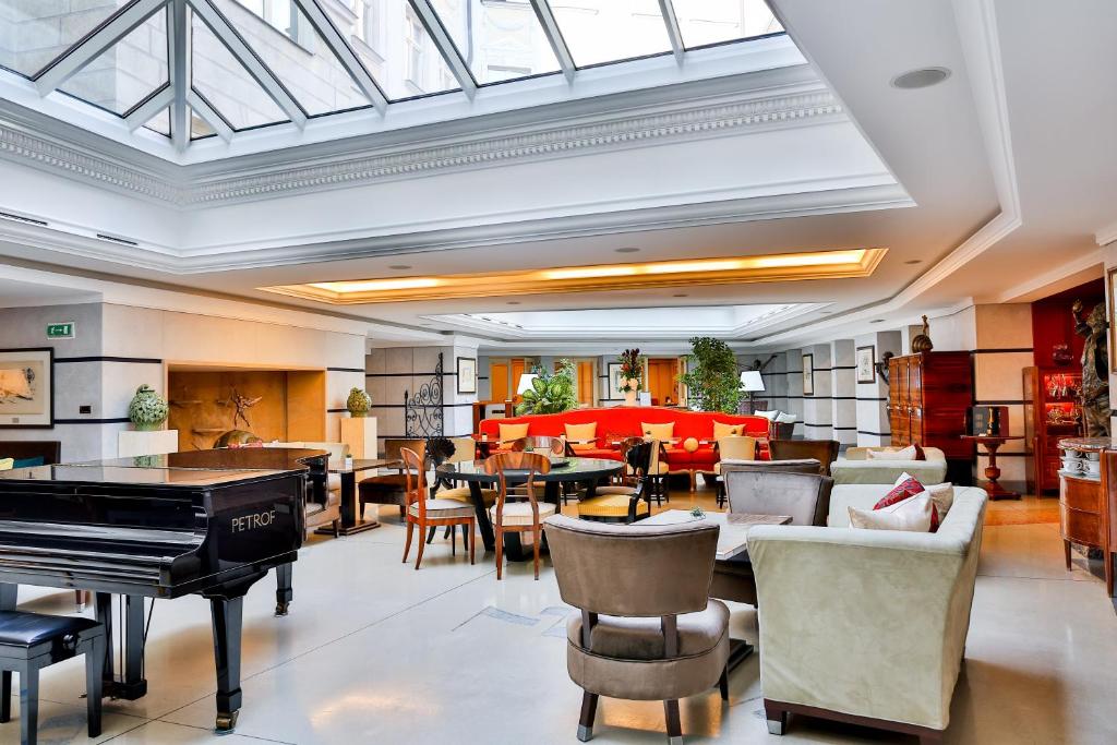 Featured Hotel