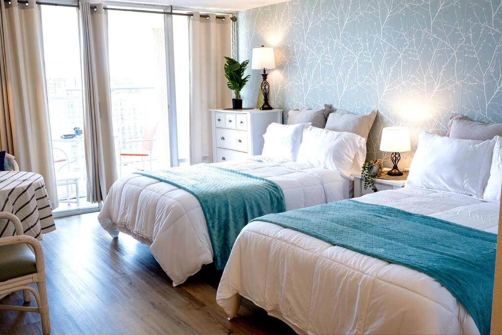 Ocean View Studio at Island Colony 3915 by HOC realty, Honolulu