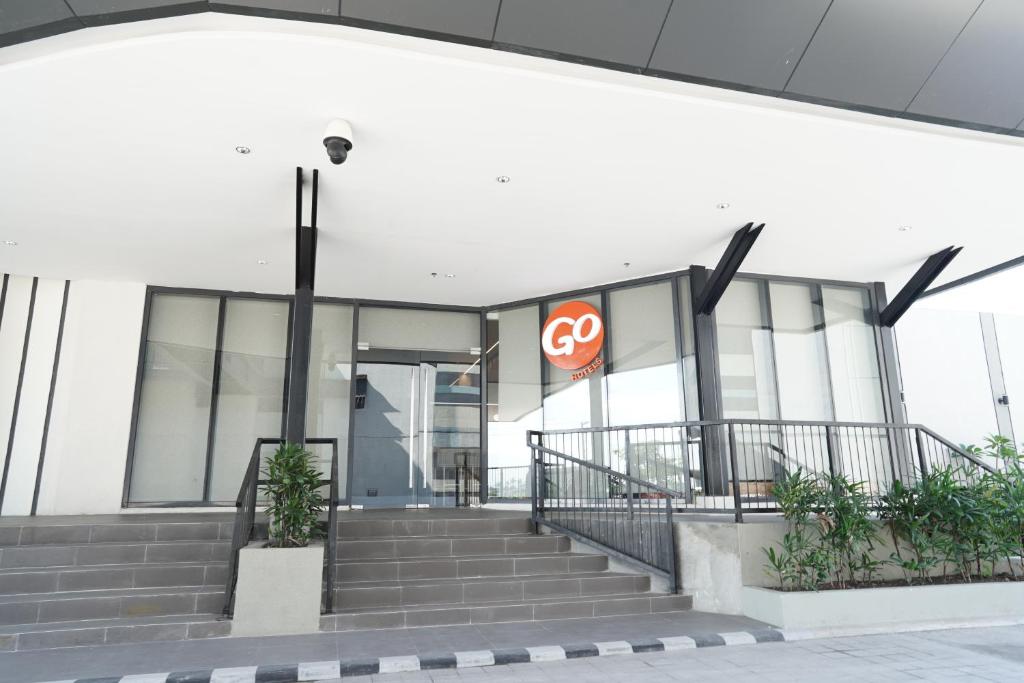Go Hotels Plus Naga photo