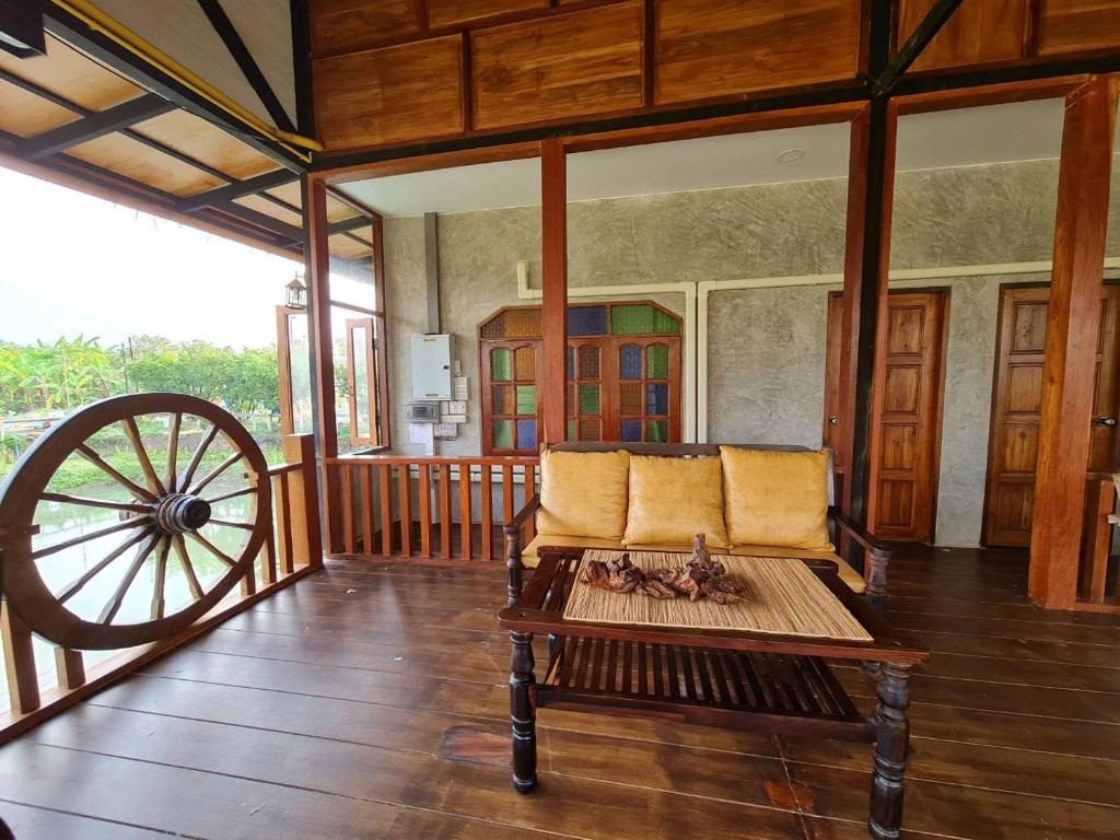 Balcony/terrace, Tasana Garden Saraphi in Chiang Mai
