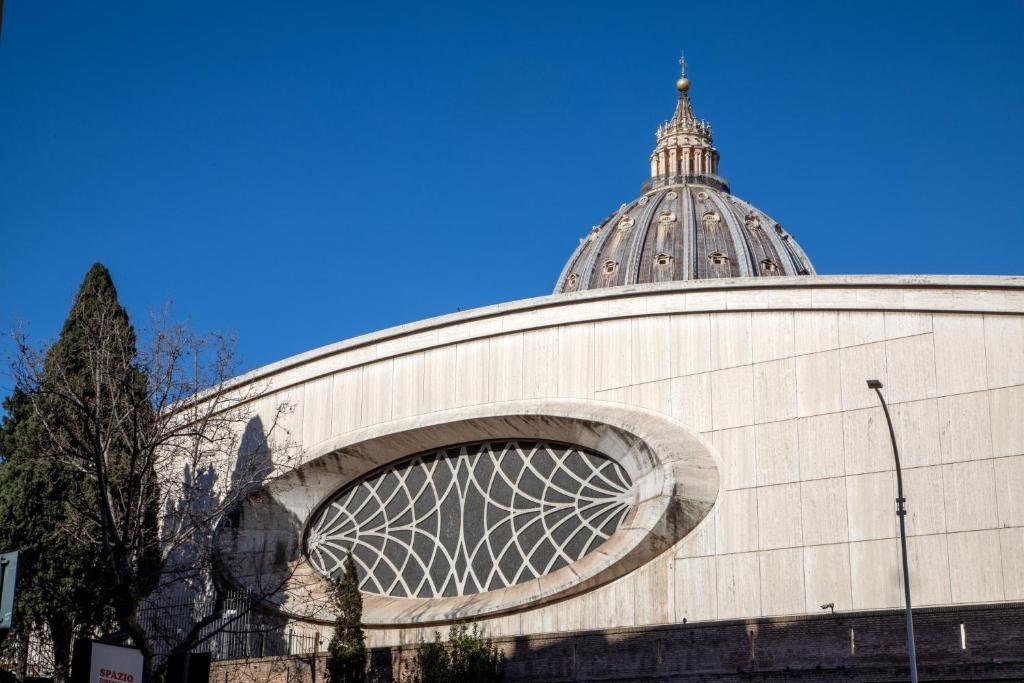 Fornaci Vatican Flat photo