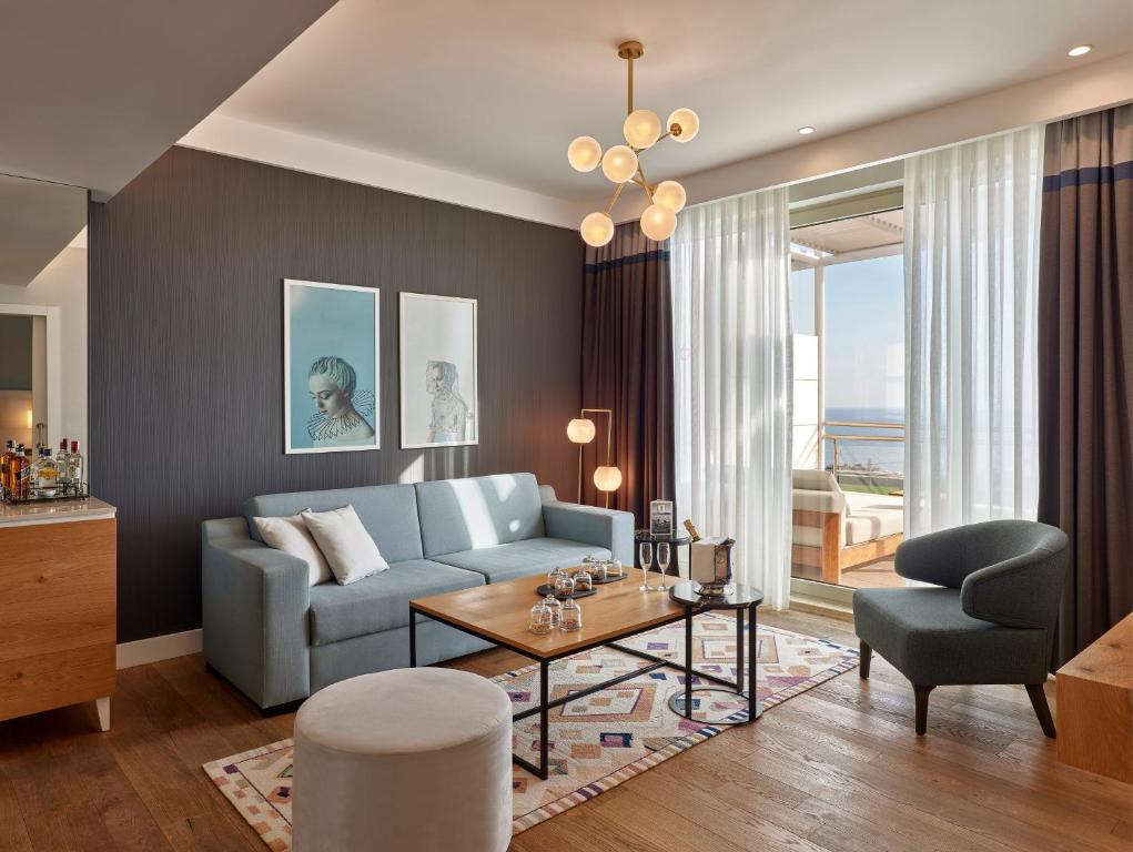 Lara Barut Collection - Ultra All Inclusive