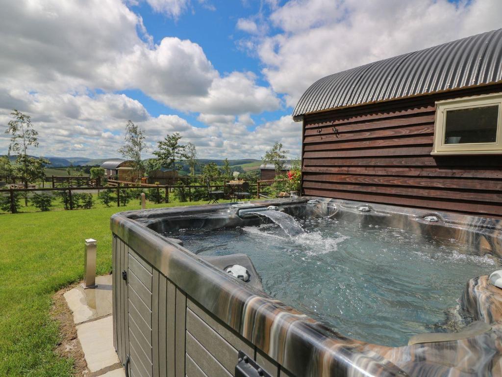 Woodland View, Rhayader