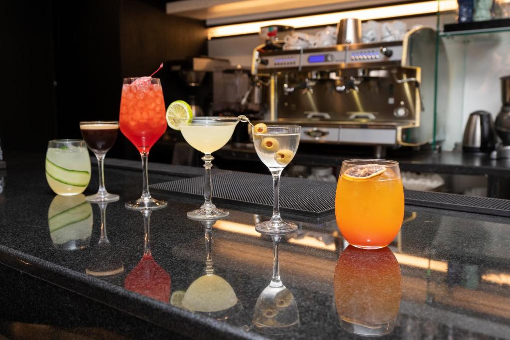 อาหารและเครื่องดื่ม