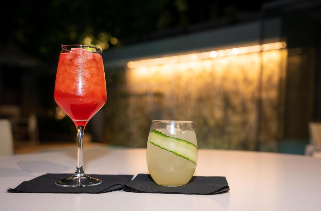 อาหารและเครื่องดื่ม