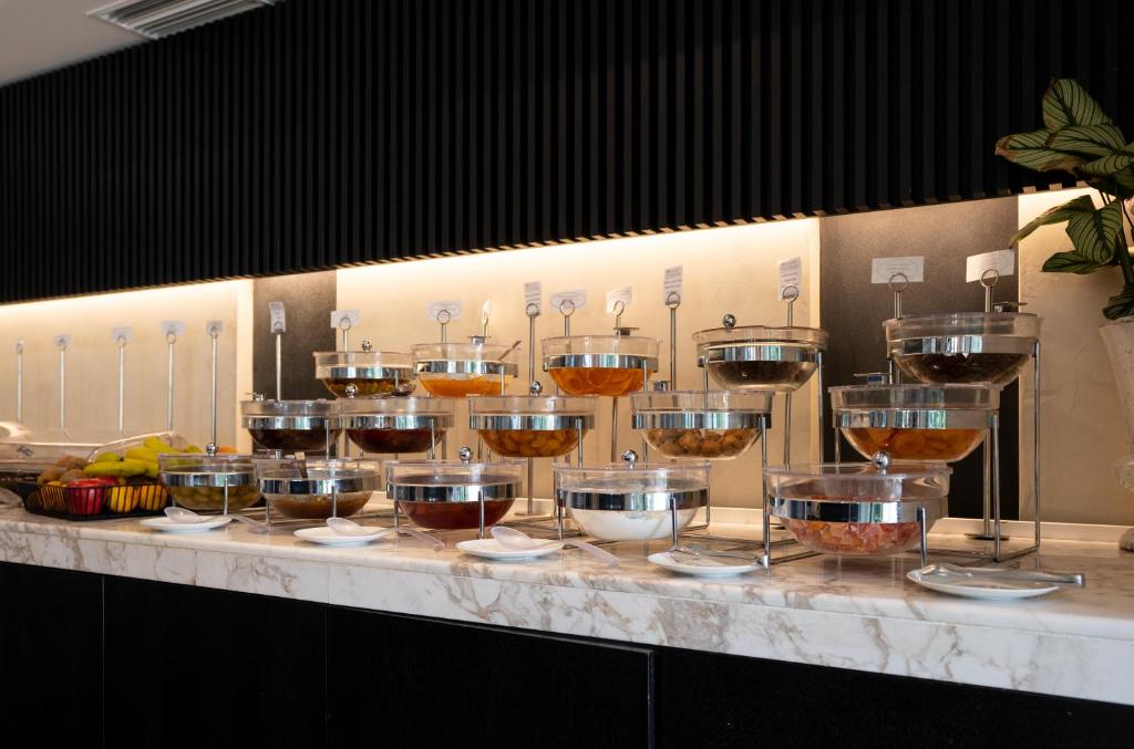 อาหารและเครื่องดื่ม