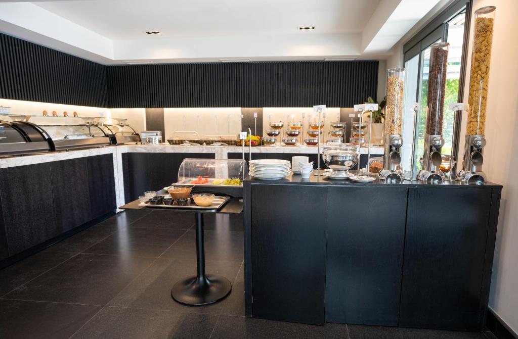 อาหารและเครื่องดื่ม