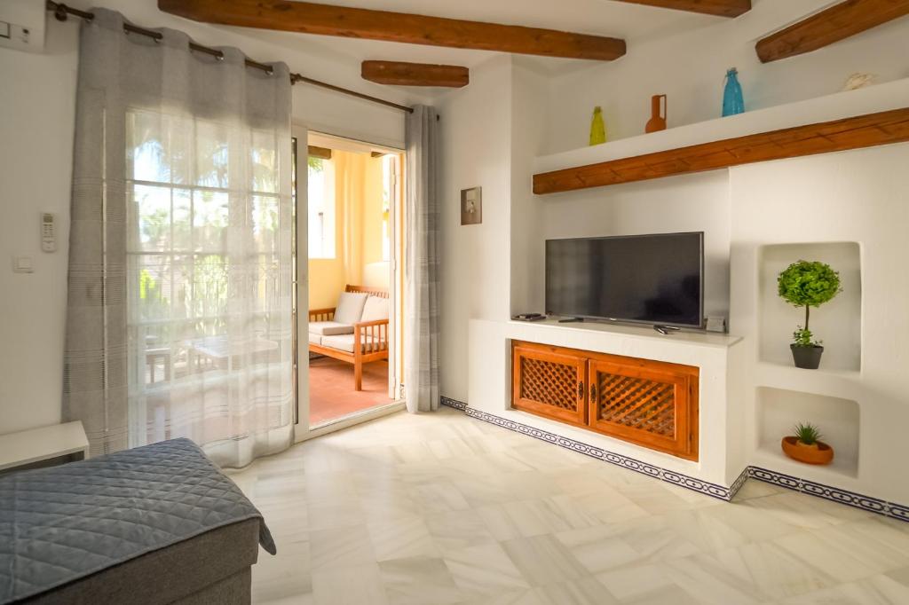 Paradiso Aldea Del Mar - Renovated 2BR Apartment - 300m from the Beach - 2