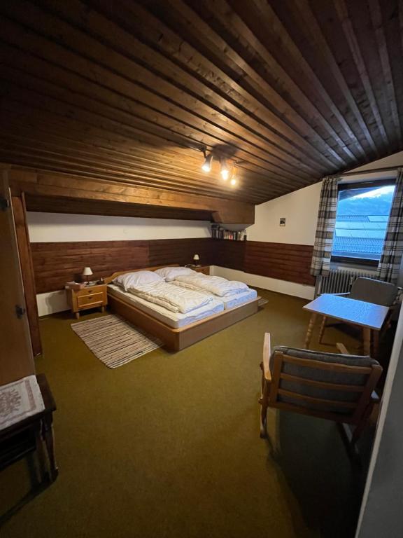 Dachgeschoss-Apartment in Skilift-Nähe - 2