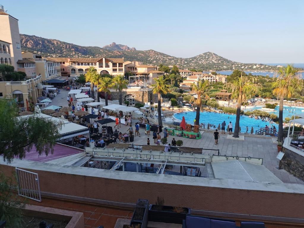 APPARTEMENT CAP ESTEREL CLIMATISE VUE MER - 4
