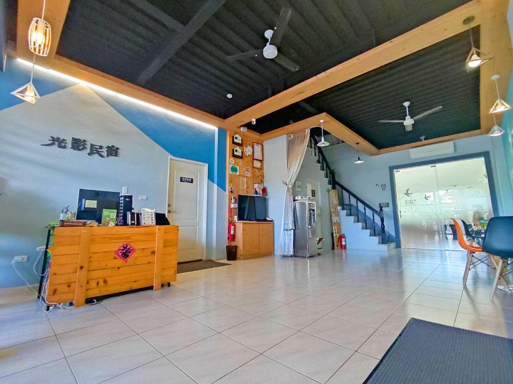 Shared lounge/TV area, Light Shadow Hostel in Chiayi