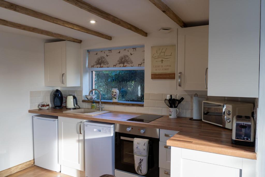 Rose Hideaway, Yorkley photo 3