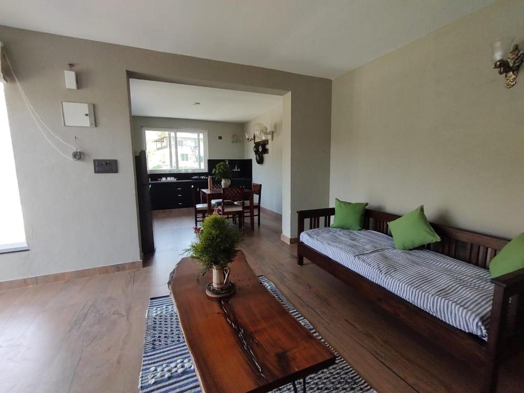 Dehradun Beautiful new private cottage with Kitchen in the Hills photo
