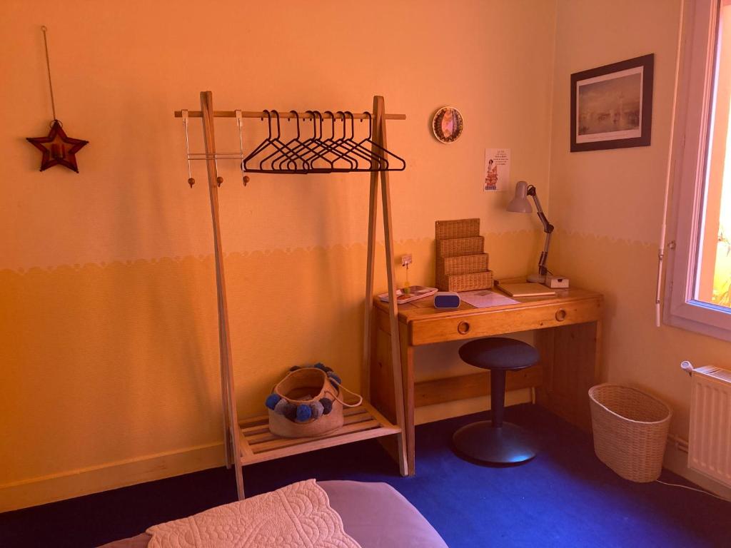 Chambre chez l'habitant - proche du centre - salle d'eau et WC privés - 4