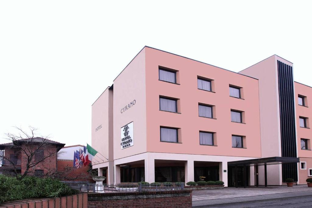 Hotel Cyrano Spa photo