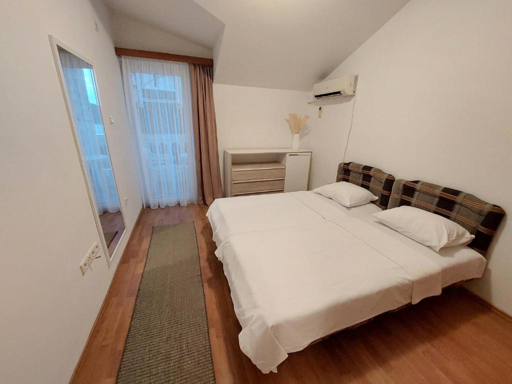 Apartments Samardžić - 5