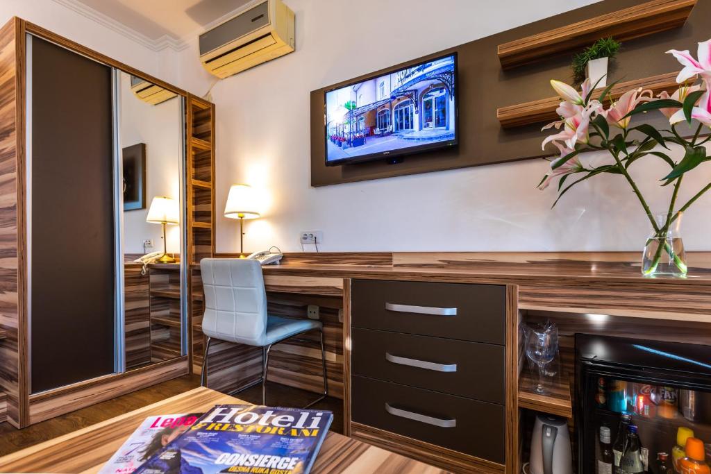 Garni Hotel Royal Crown - 2