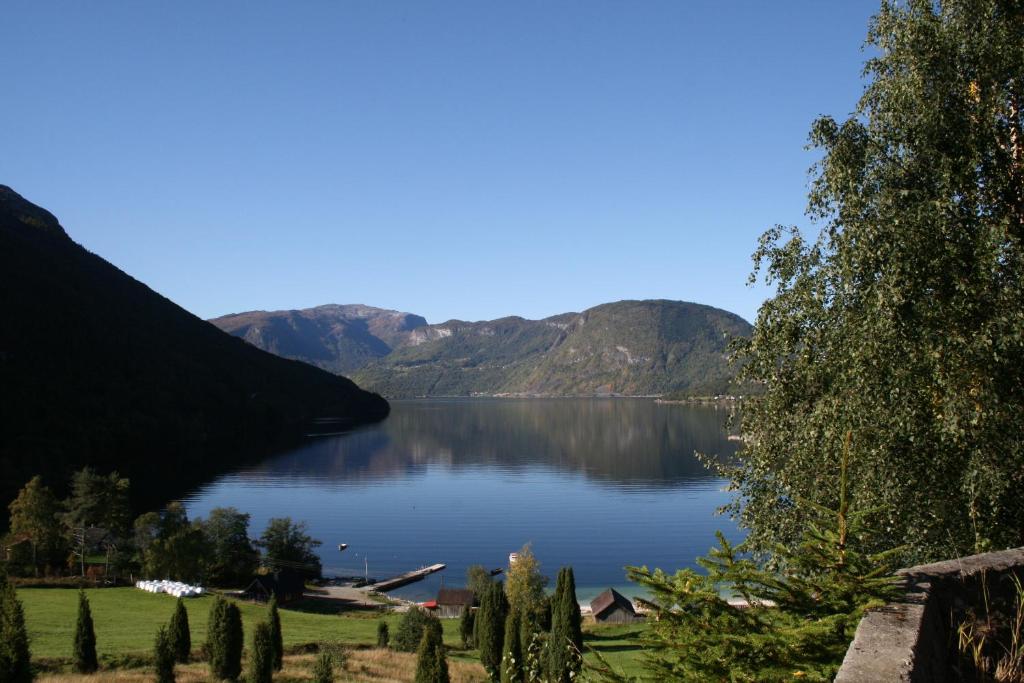 Lem s Bungalows Sogndalsfj  ra Informationen und Buchungen online