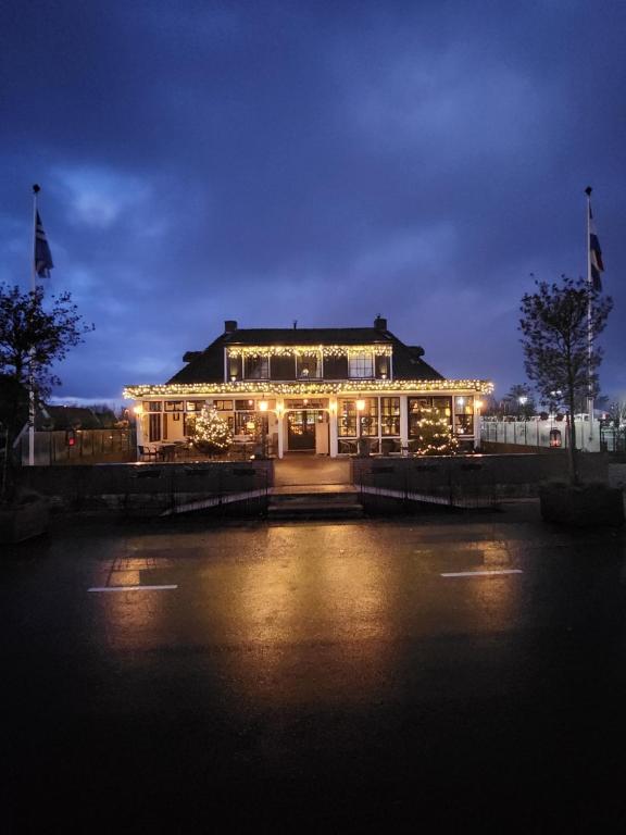Cafe Brasserie Het Heerenhuis — Hotel in Het Kalf