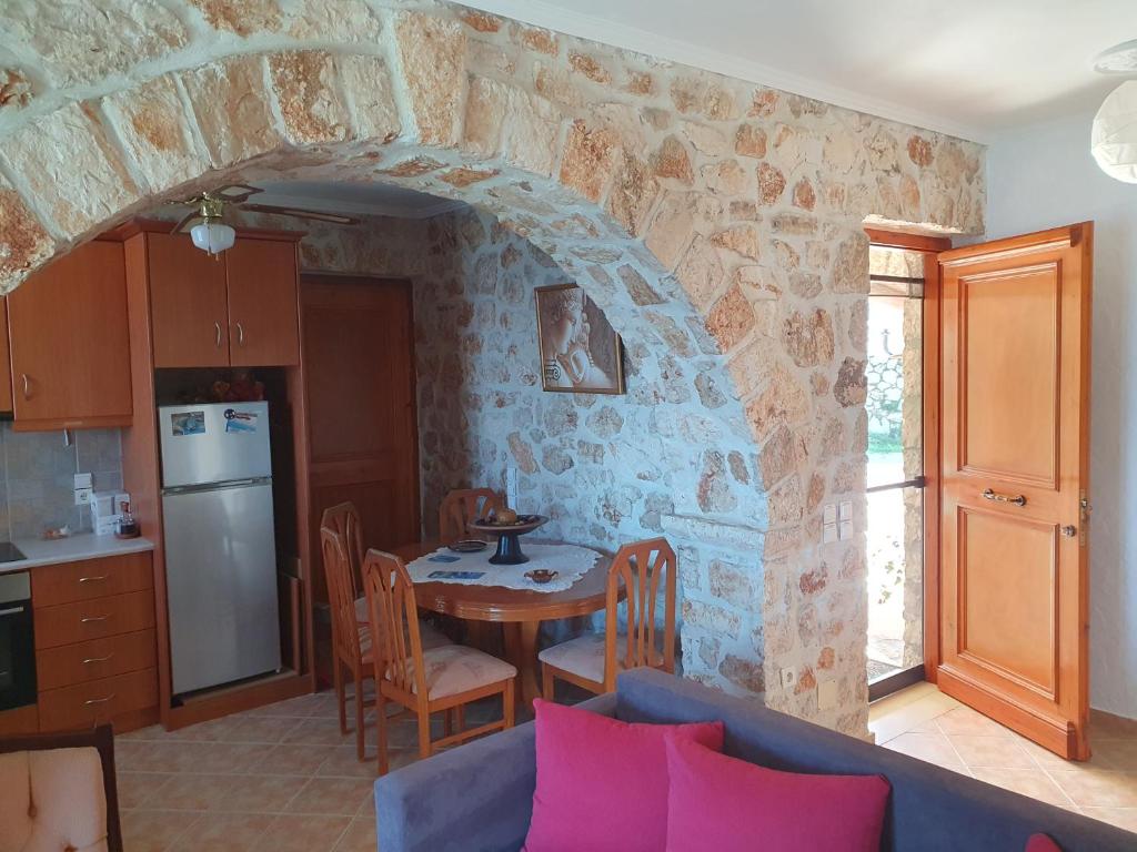 Nireas : Stone Villa photo