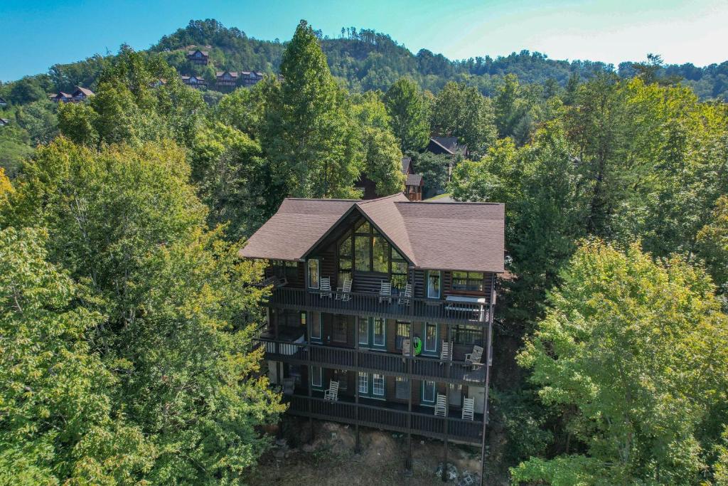 Castle in the Sky, Sevierville