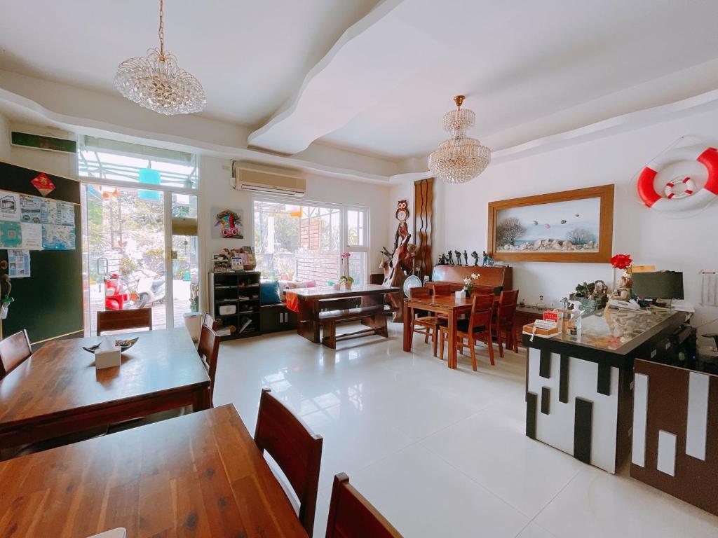 Warner Leisur Hotel