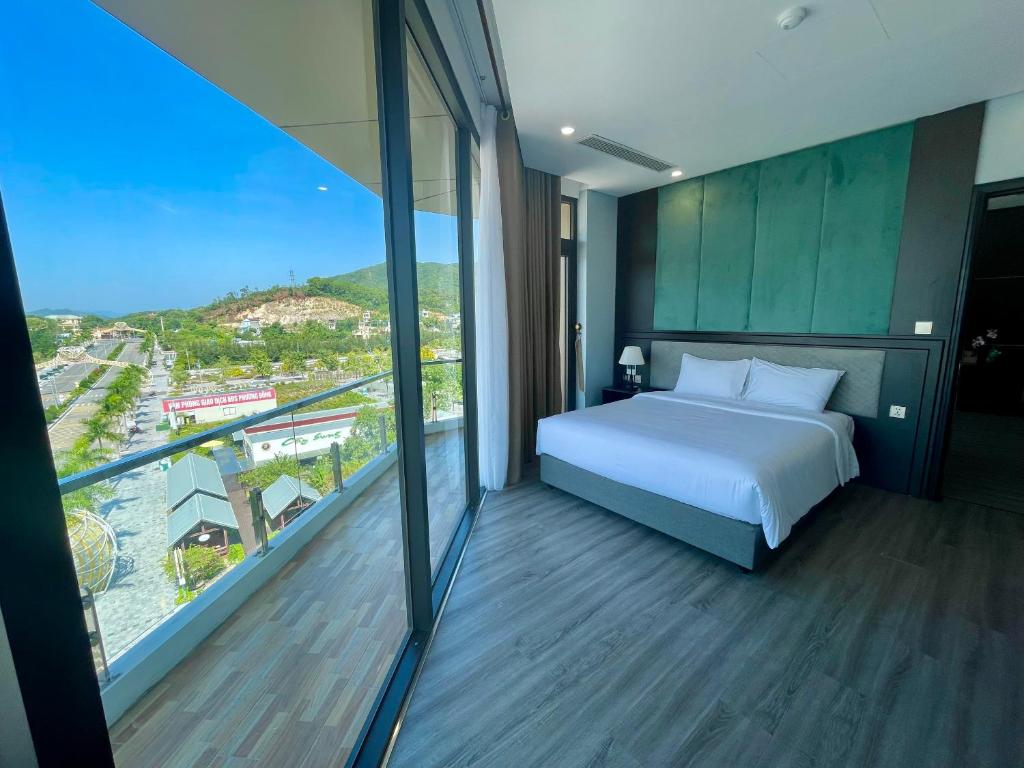 DIAMOND HOTEL VAN ĐON photo