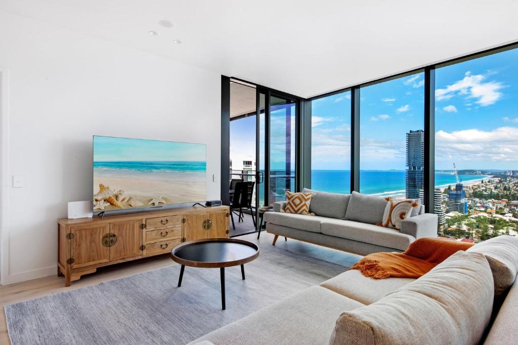 Signature Broadbeach Ocean Views Apartment - CoastHM, Gold Coast