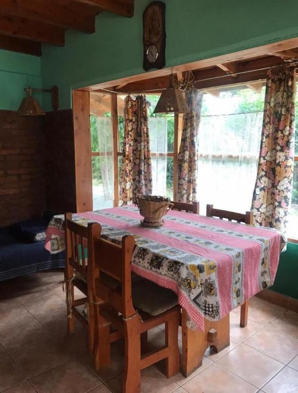 Cabaña familiar en pleno centro de Bolsón para 5-6 personas - 4