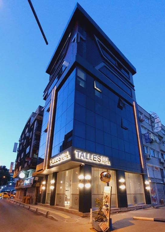 TALLES CITY HOTEL — Hotel in İzmir
