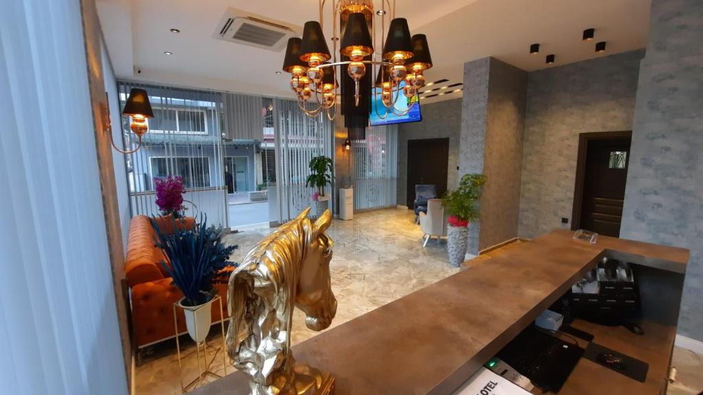 TALLES CITY HOTEL photo
