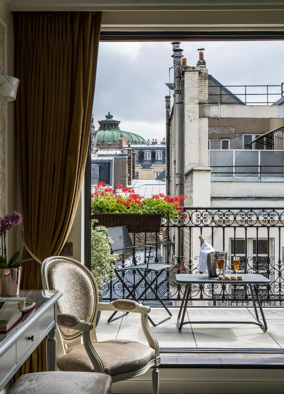 Balcony/terrace, Hotel Saint Petersbourg Opera & Spa in Paris
