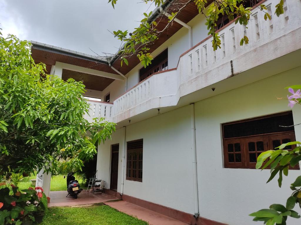 Villa Yasiru, Unawatuna