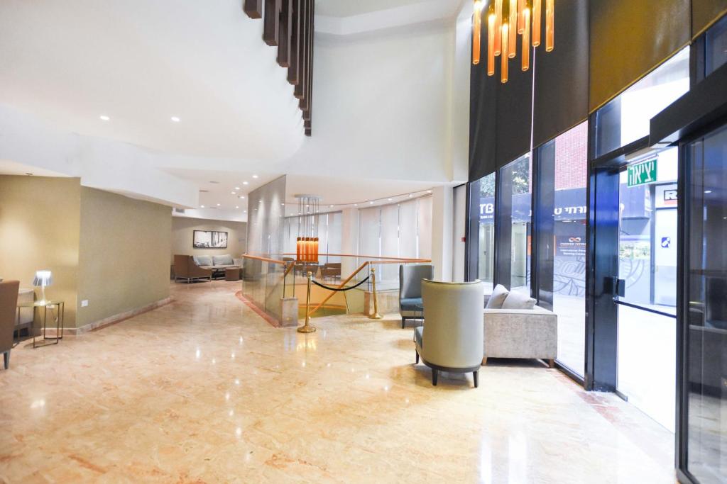 フロント・ロビー