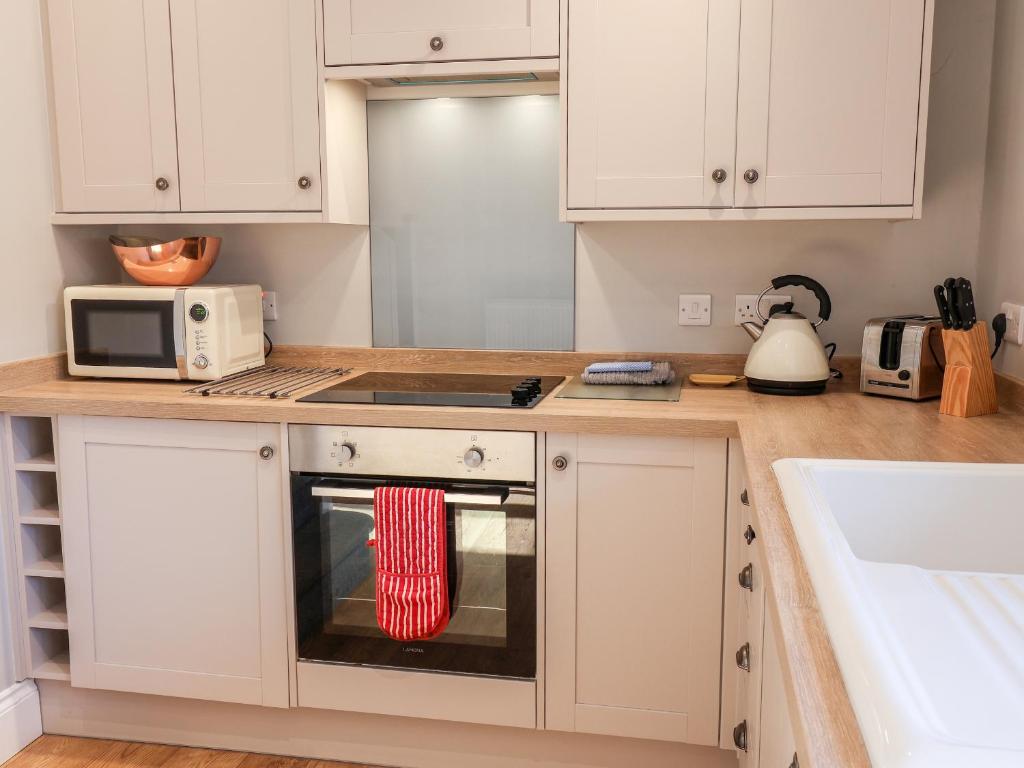 Tawny Cottage, Scarborough photo 6